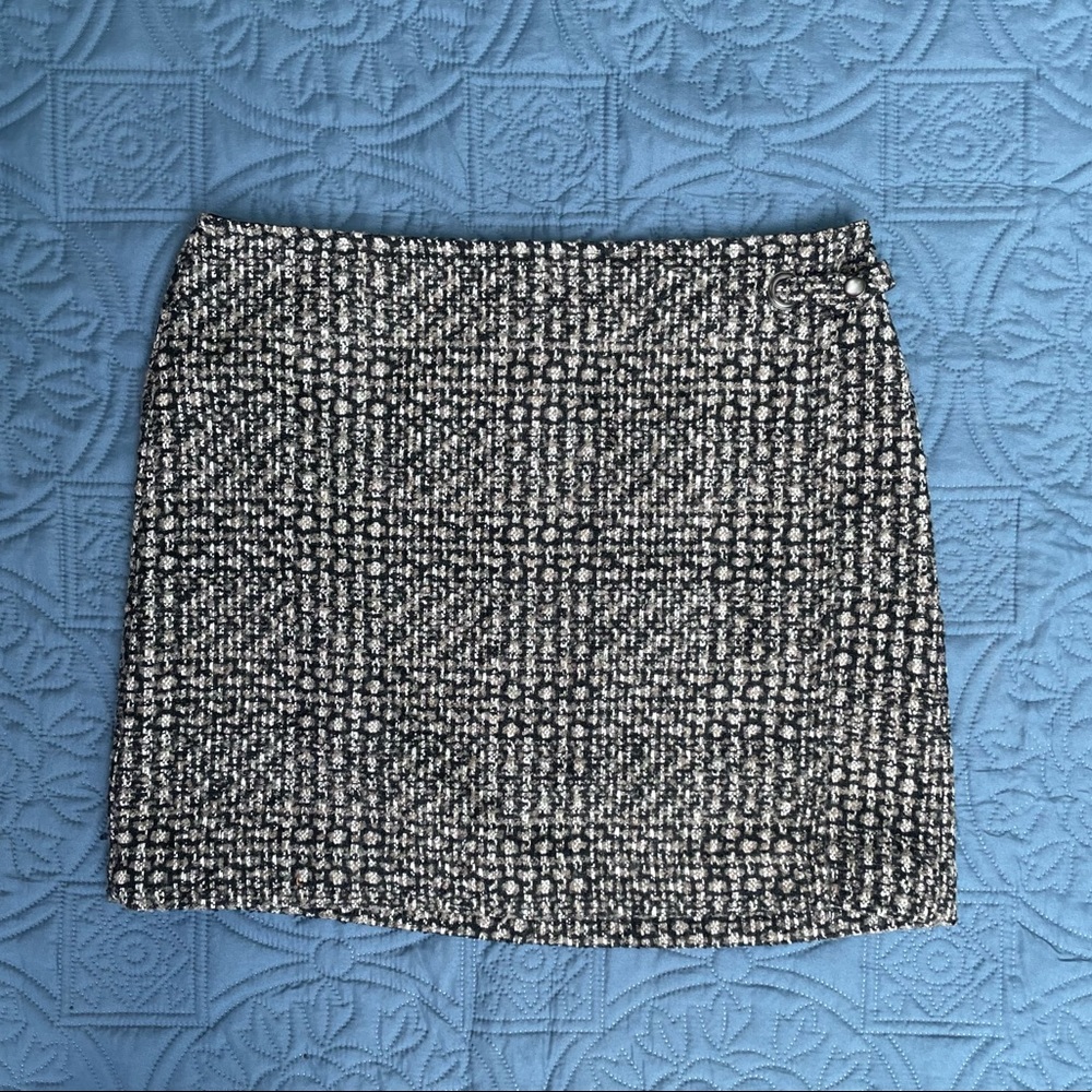 Banana Republic Tweed Mini—Perfect for Fall and Winter!